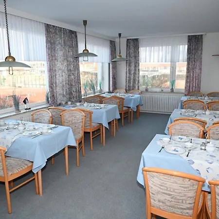 Passat Hotel *